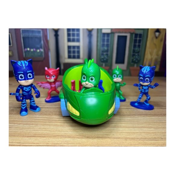 Lot of 5 PJ Masks Action Figures and Vehicle - Picture 3 of 5
